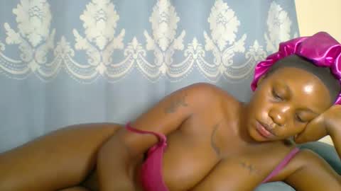 SHANIA online show from December 14, 4:29 am