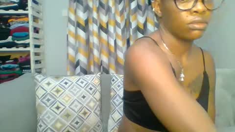 PrettyEla online show from February 16, 12:54 am