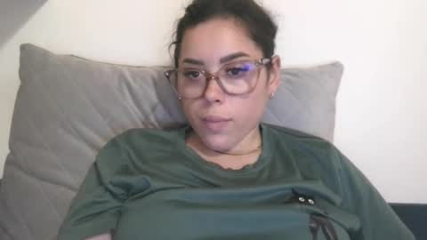 prettyjulliette online show from November 14, 8:53 pm