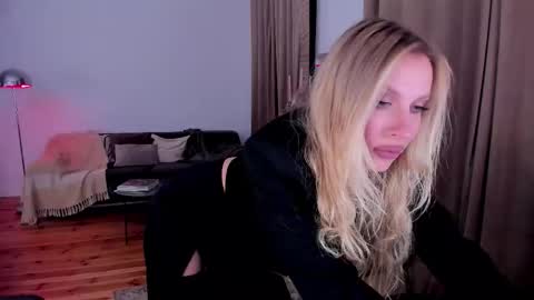 Eva online show from October 3, 11:10 pm