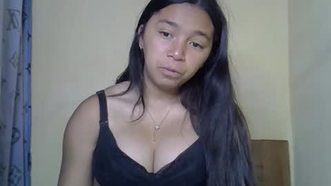 prettyy01 online show from January 19, 7:04 am