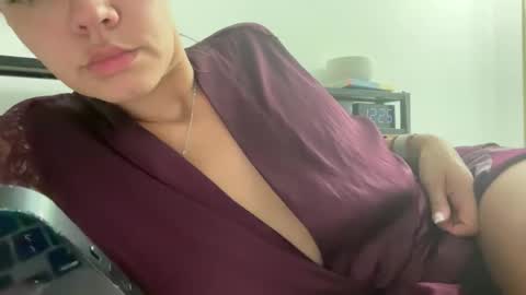 prettyyykittyyy22 online show from December 19, 5:21 am