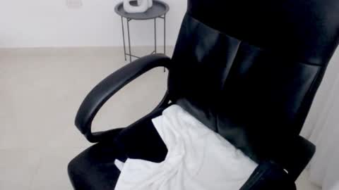 valery dollx online show from February 11, 12:47 am