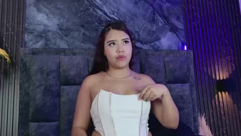 princess_nyk online show from May 13, 1:55 am