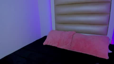 princess_tokyo_ online show from January 6, 8:01 pm