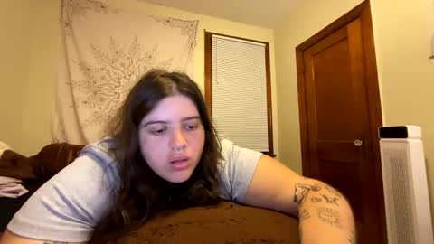 princessviccxo online show from April 9, 6:19 am