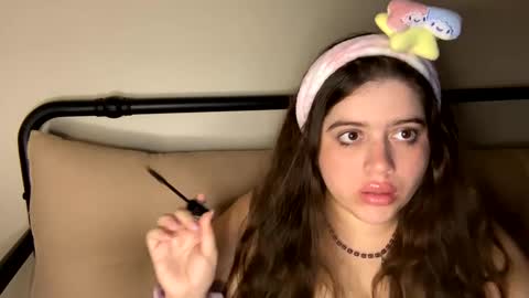 princessviccxo online show from December 7, 4:42 am