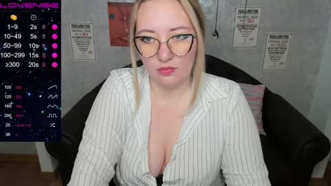 puffybun online show from December 10, 12:17 am