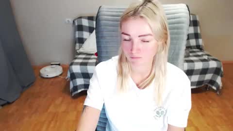 Polly online show from November 29, 1:15 pm