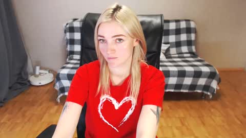 Polly online show from December 25, 7:46 am