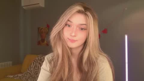 Bella online show from March 17, 5:33 am