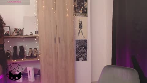 Mari online show from April 2, 2:31 am