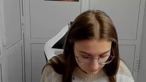 Amelie online show from April 5, 7:07 am