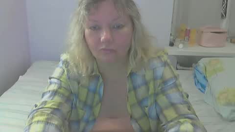 queen_jane8 online show from October 16, 4:31 pm