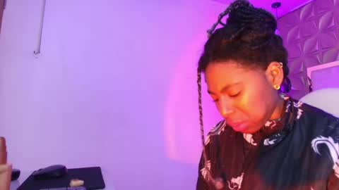   online show from April 17, 12:18 pm