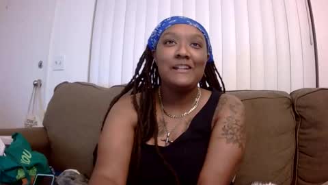 Queen Chief online show from January 15, 8:09 am