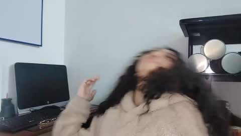 QUEENJEENN online show from November 2, 7:01 am