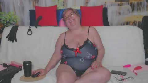 QueenPammy online show from November 27, 2:09 pm