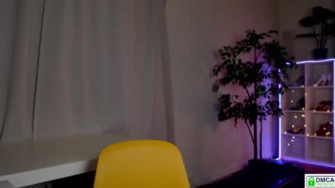 Queensy online show from April 18, 7:07 pm