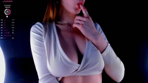 Linda  My favorite vibes 99 151 234 351 online show from March 7, 11:26 pm