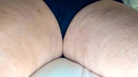 quietwife online show from April 30, 3:45 am