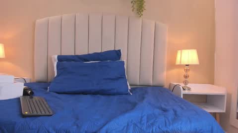 Rachel Donnelly online show from January 7, 4:27 am