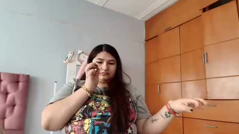 radiantgoddes online show from January 19, 1:22 pm