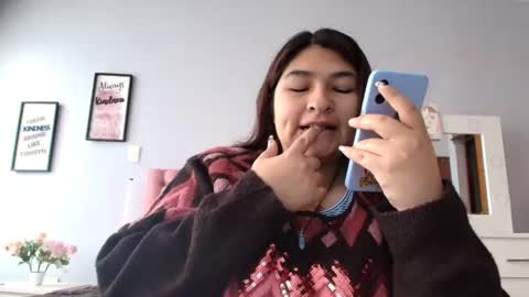 radiantgoddes online show from December 28, 1:28 pm