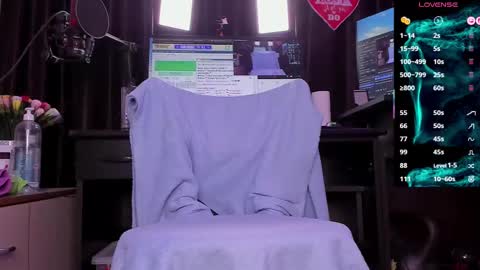 Laura online show from March 6, 3:46 am