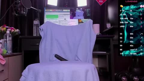 Laura online show from February 24, 3:42 am