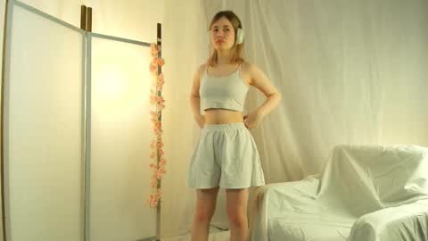 Nicole online show from March 18, 1:38 pm