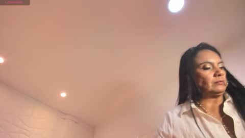 Raquel Moore  online show from September 15, 5:53 pm