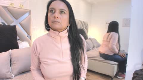 Raquel Moore  online show from September 11, 12:27 pm