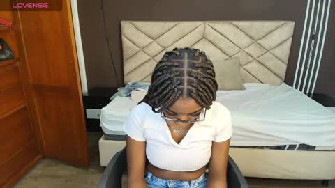 Raquel online show from September 27, 7:32 pm