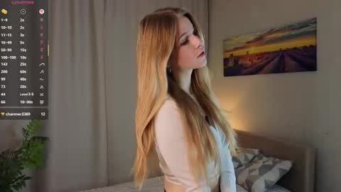 Nicole online show from October 5, 1:10 am