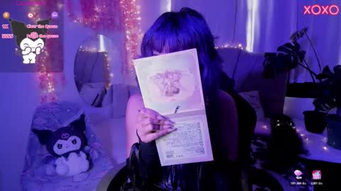 ravencollen online show from March 5, 5:42 pm