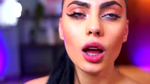 Lav online show from December 14, 8:03 pm