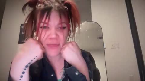 Raven Ray online show from January 18, 4:14 pm