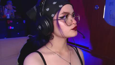 raventh_ online show from October 11, 12:59 am