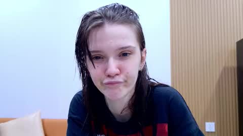 Ray-Ray online show from December 4, 11:59 pm