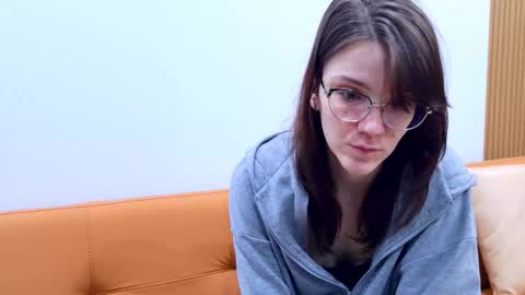 Ray-Ray online show from December 17, 1:33 am