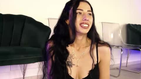 rebbeccaray online show from December 17, 8:57 pm