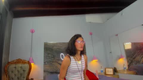 rebeca_2 online show from November 17, 11:44 am