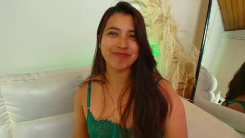 Rebeca Williams online show from February 12, 2:24 am