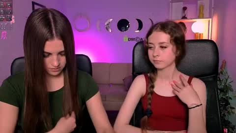 rebecca_smile_ online show from June 8, 1:12 pm