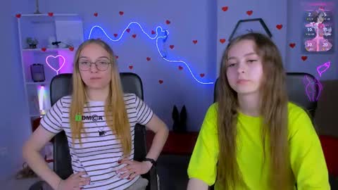 rebecca_smile_ online show from May 30, 7:10 pm