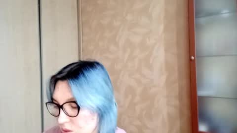 Zoe online show from January 13, 6:08 am