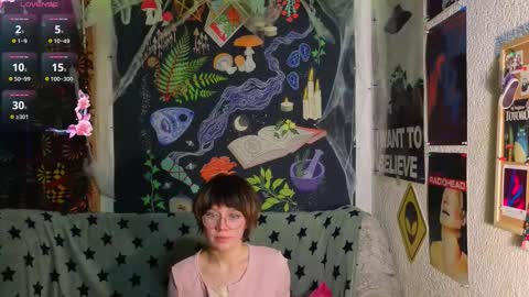 Lara online show from November 24, 8:44 pm