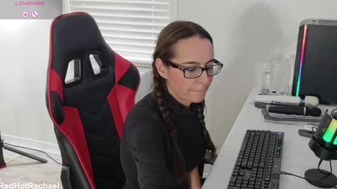 Red Hot Rachael online show from September 23, 6:39 pm