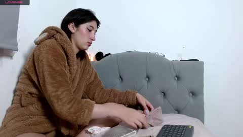 IG   OF red moonn online show from January 23, 10:32 am